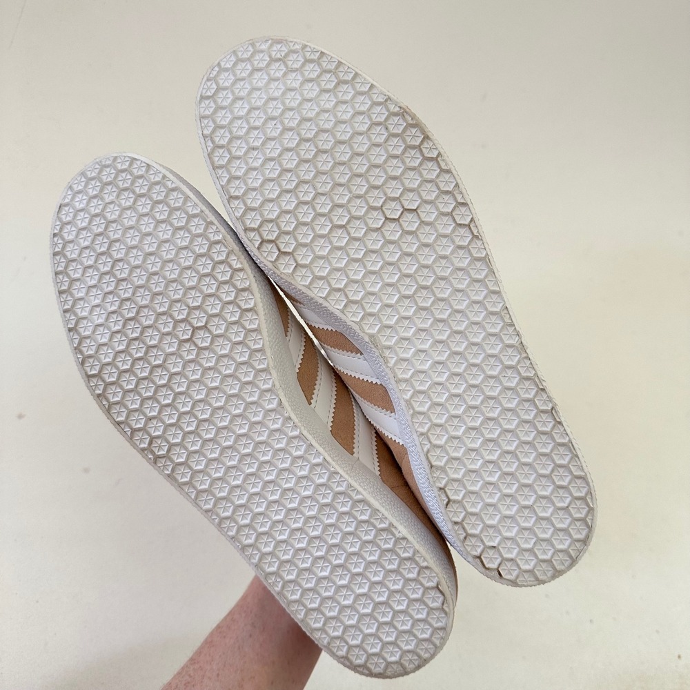 Adidas Gazelle Womens Sneakers Size 10 Suede Low Top Shoes Blush White Casual - Picture 8 of 11